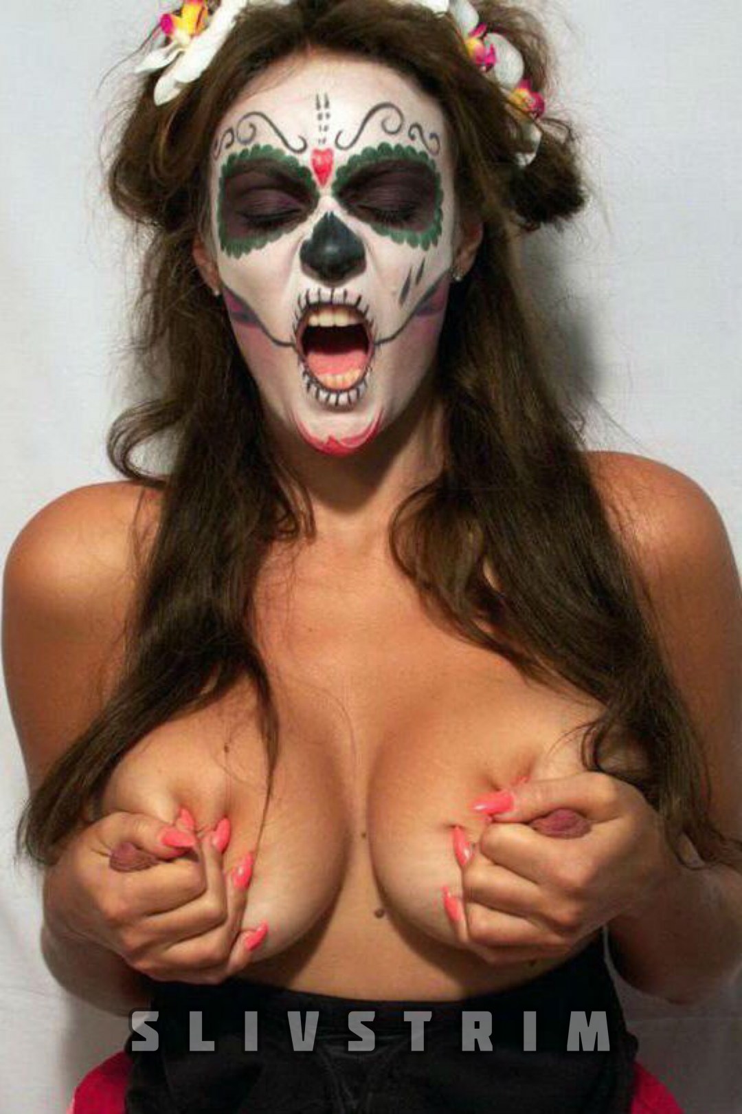 Алена Водонаева голая грудь