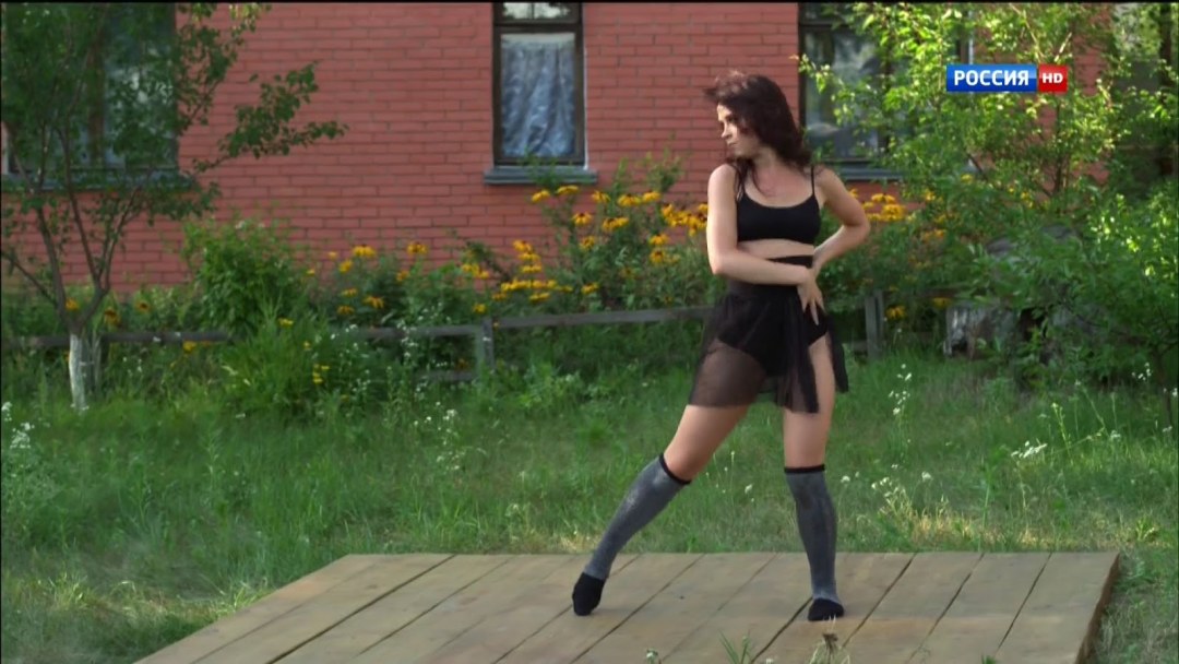 Девушки брюнетки в чулках