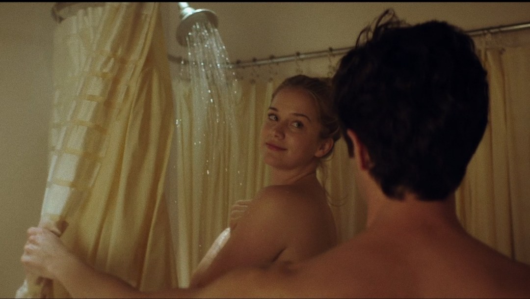 Элизабет Лэил Elizabeth Lail nude