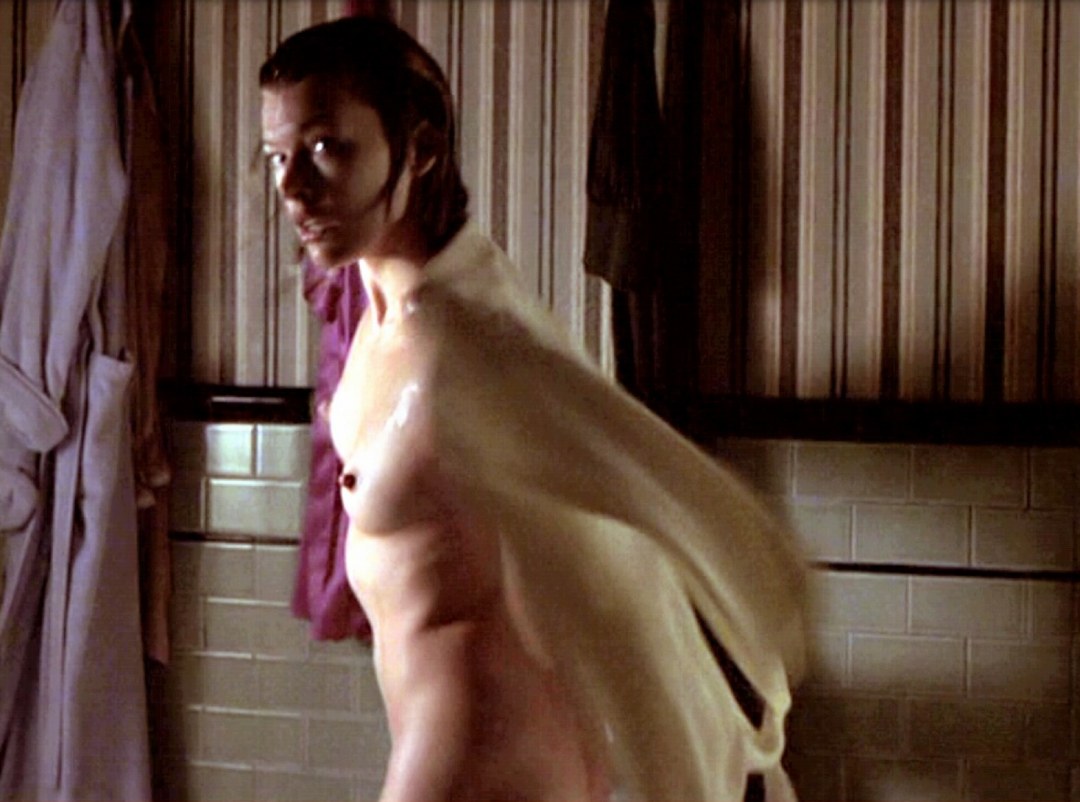 Мила Йовович фото голая