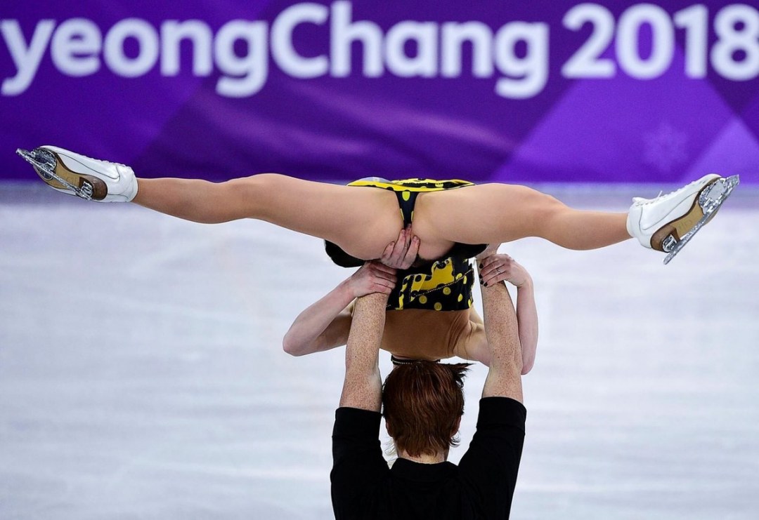 Спортсменки без трусов