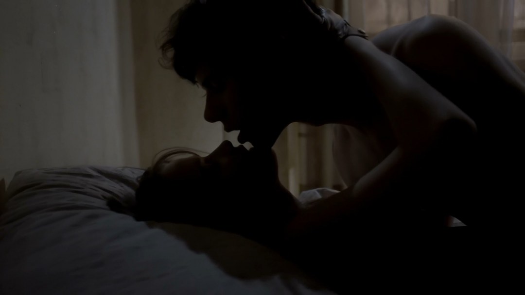 Эротические сцены Марии Вальверде