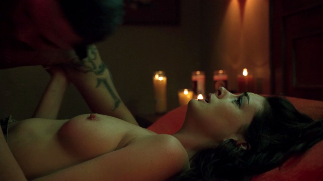 Хатауэй Энн голая в фильме