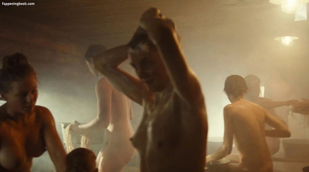 Анна Уколова актрисаголаягафото