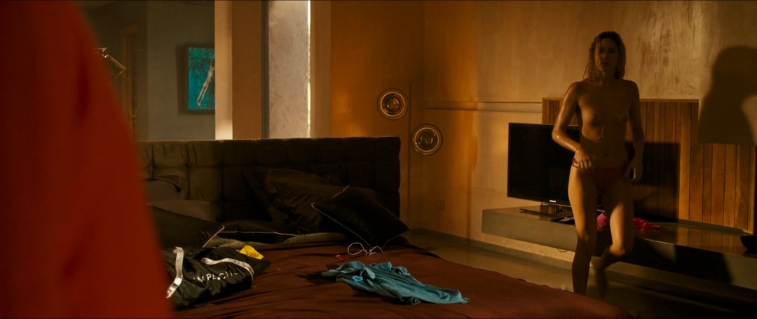 Голая ева из сериала Саша Таня