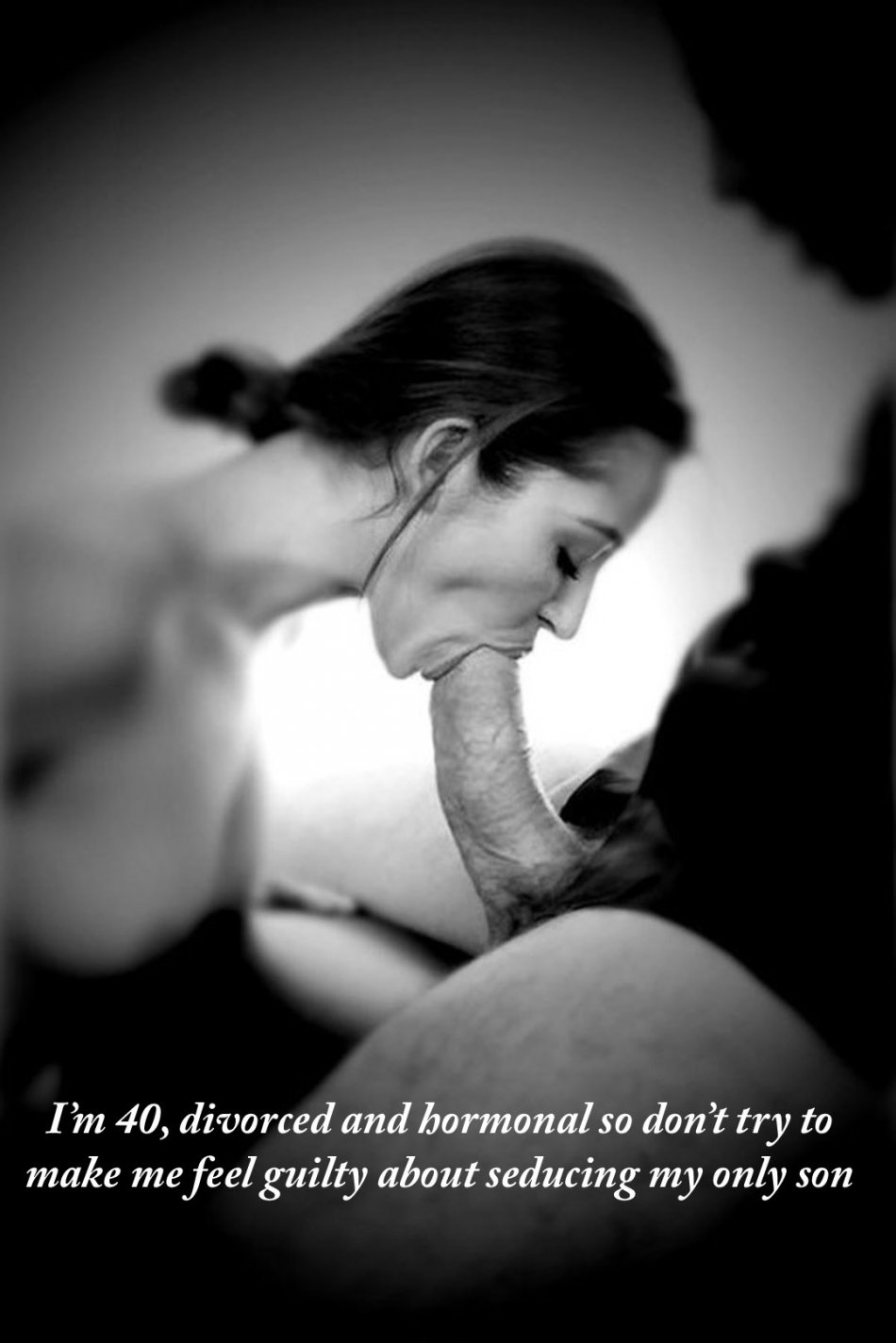 Красивым девушкам кончают на грудь