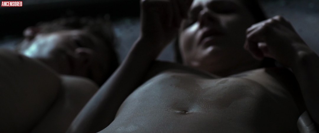 Голая Елена Анайя кожа в которой я живу