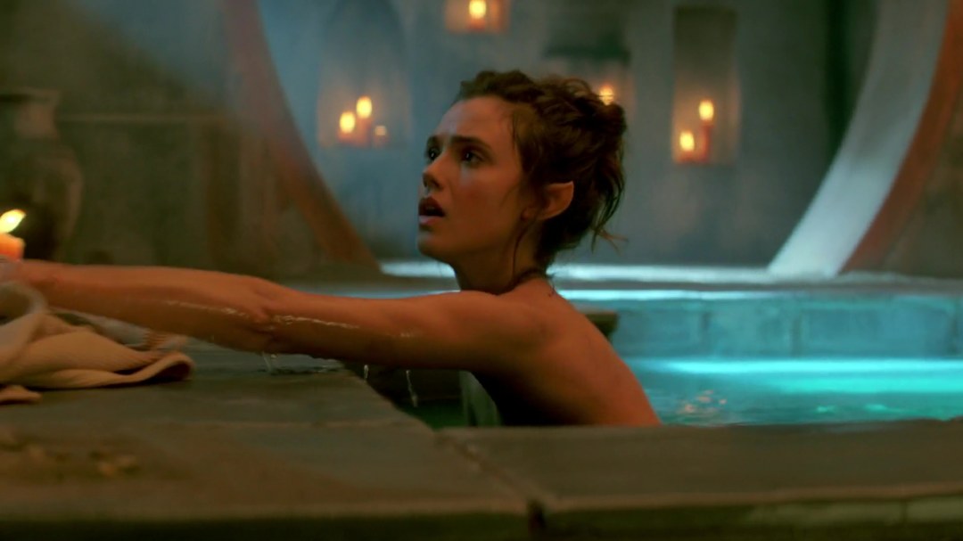 Поппи Дрейтон хроники Шаннары грудь