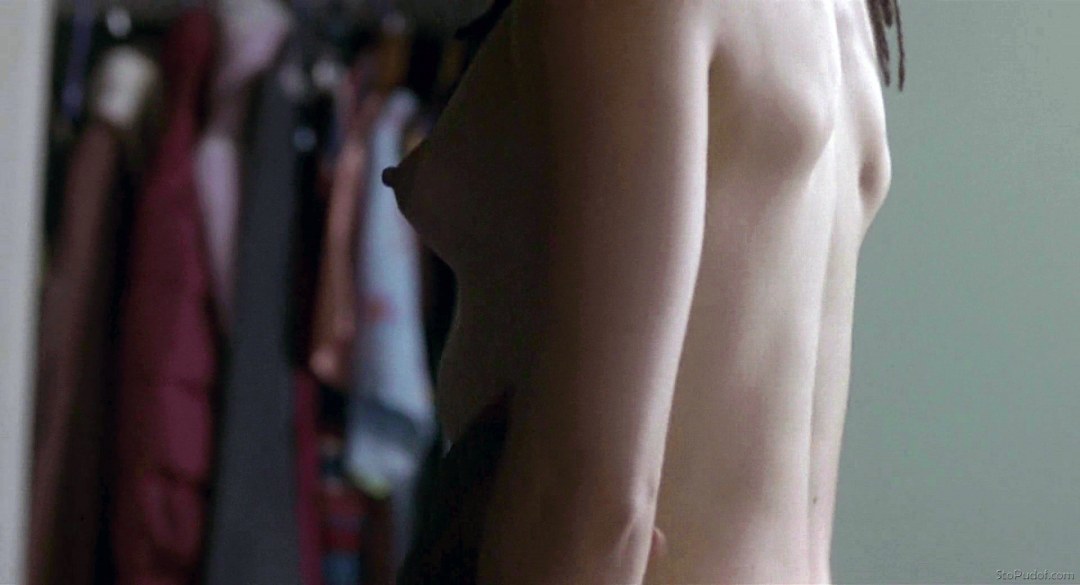 Мина Сувари nude в фильмах