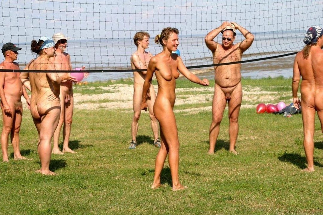 Ебля на нудистких пляжах