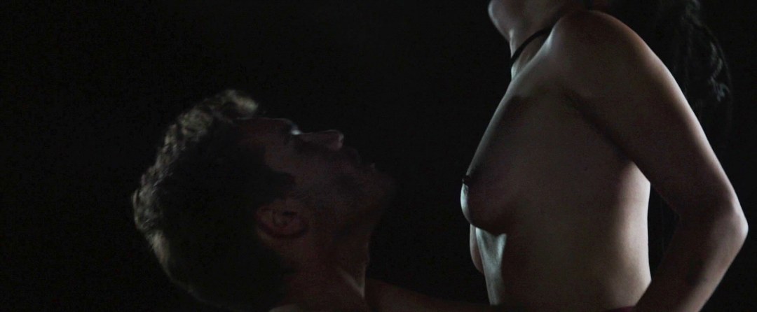 Zoey Kush раздвинутое очко