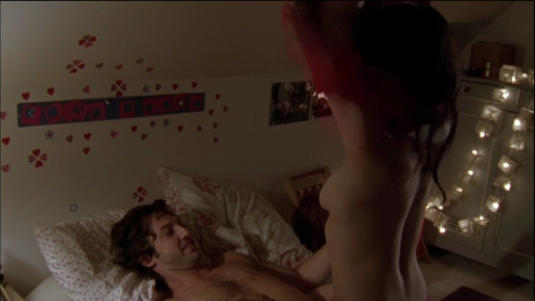 Эддисон Тимлин грудь