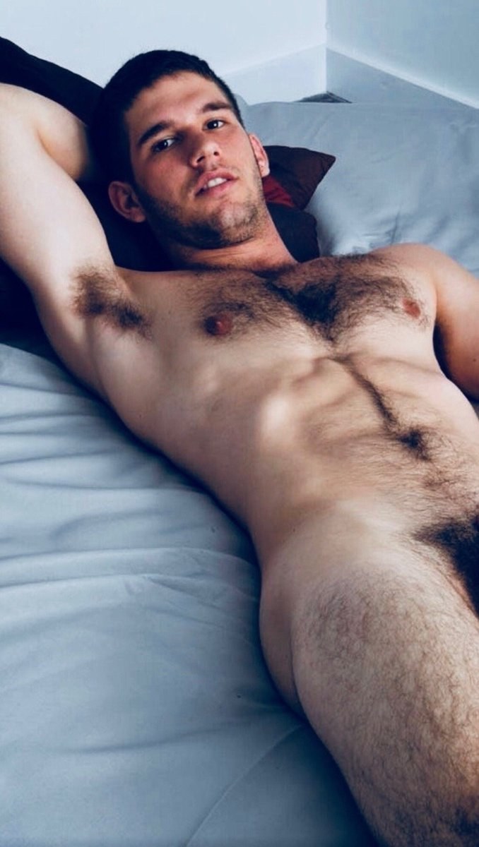 Красивые голые волосатые парни