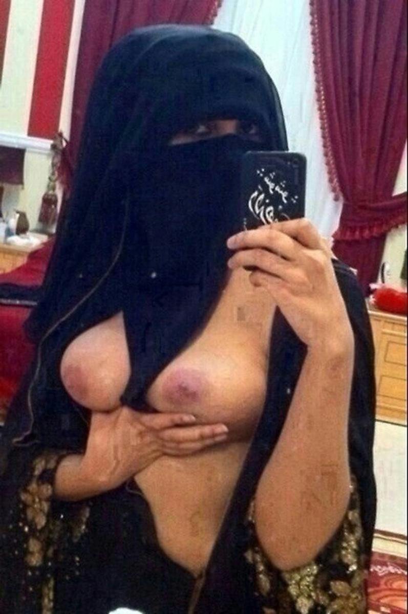 Красивые восточные женщины ню