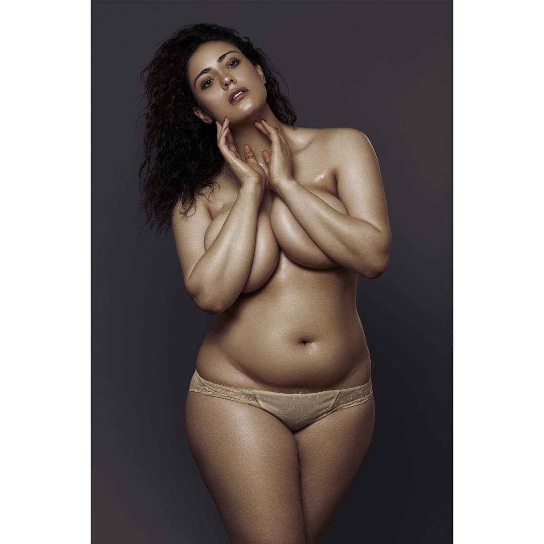 Эротические модели Plus Size