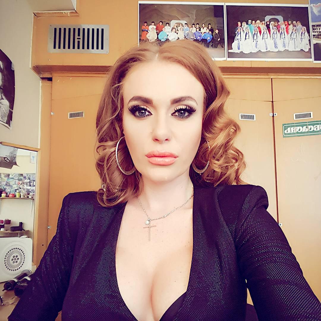 Певица Слава Каминская