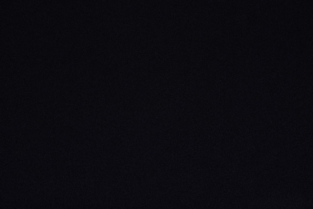 Чёрный фон без всего