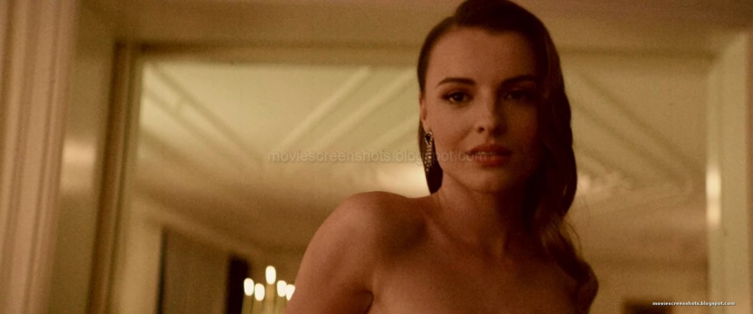 Naked Ashleigh cummings in Galore ANCENSORED