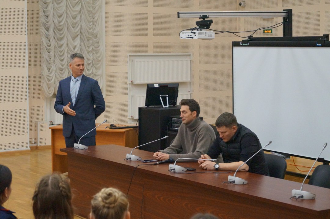 Элли Брилсен