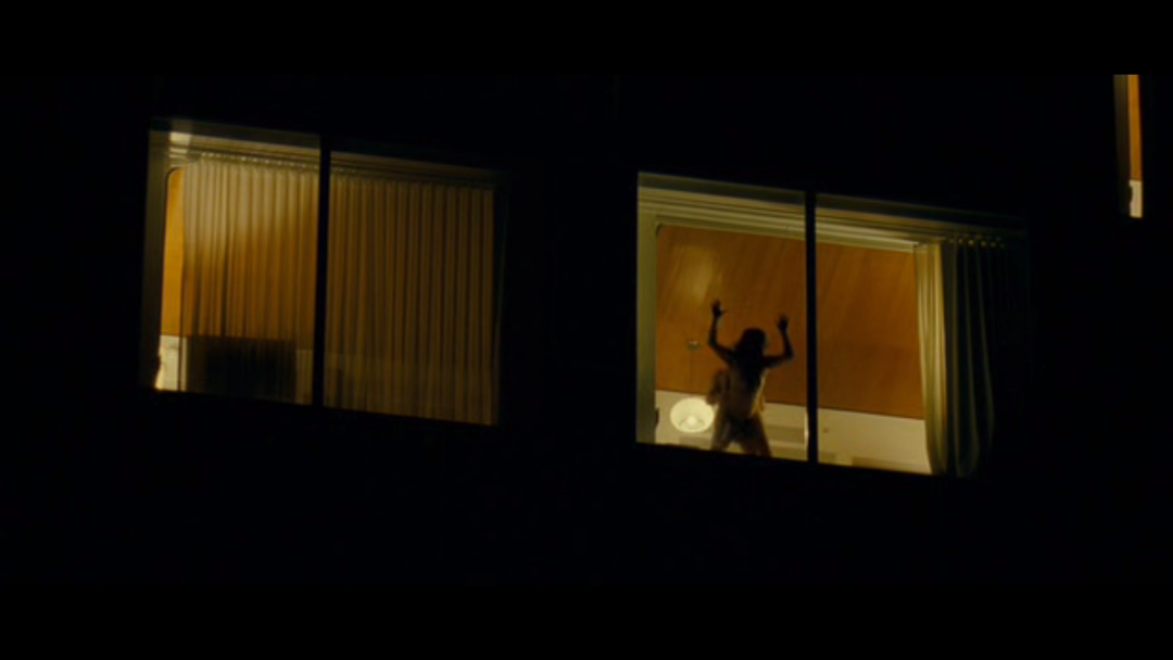 Эротические позы у окна