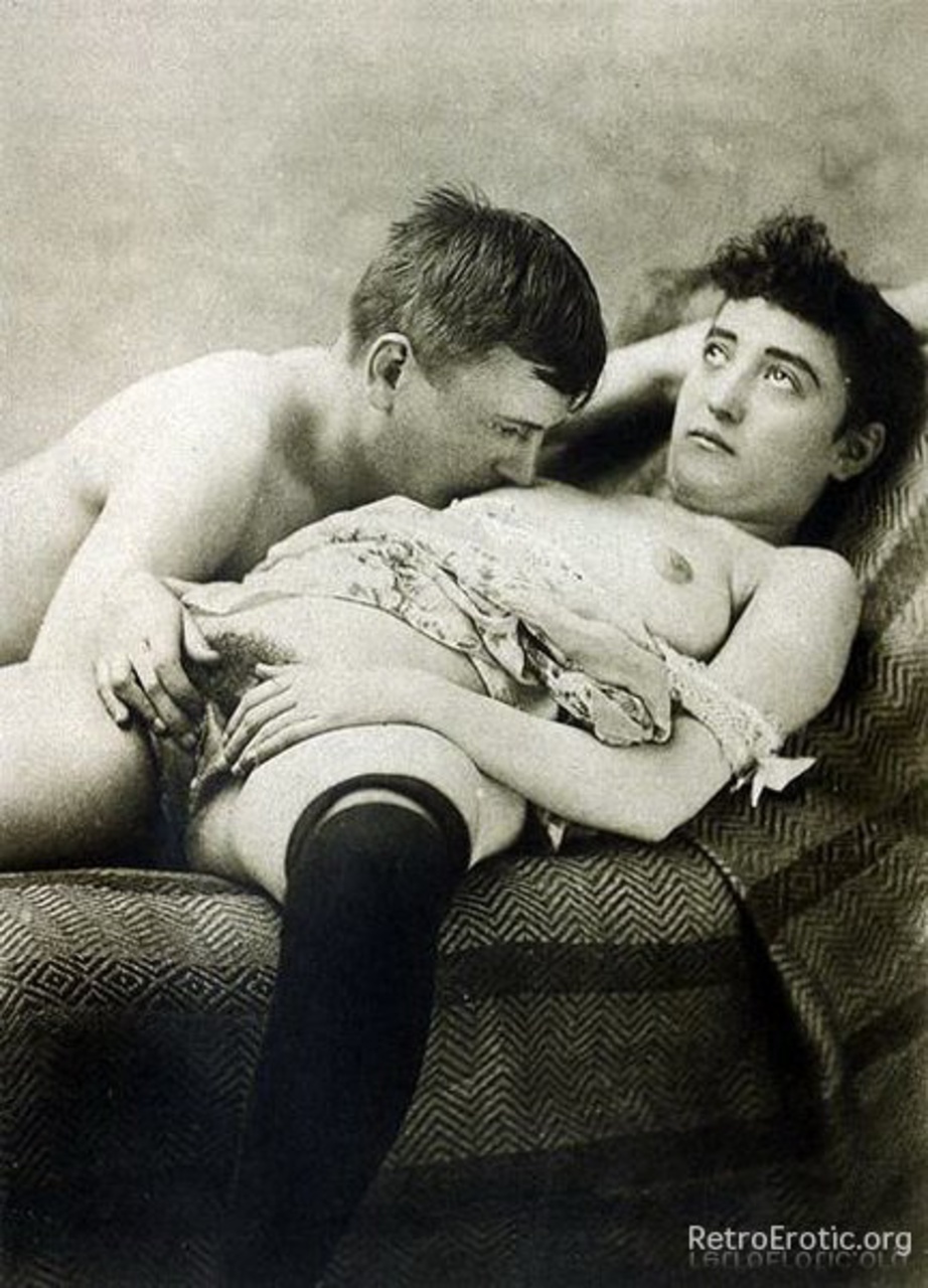 Немецкое ретро лесби черно белое