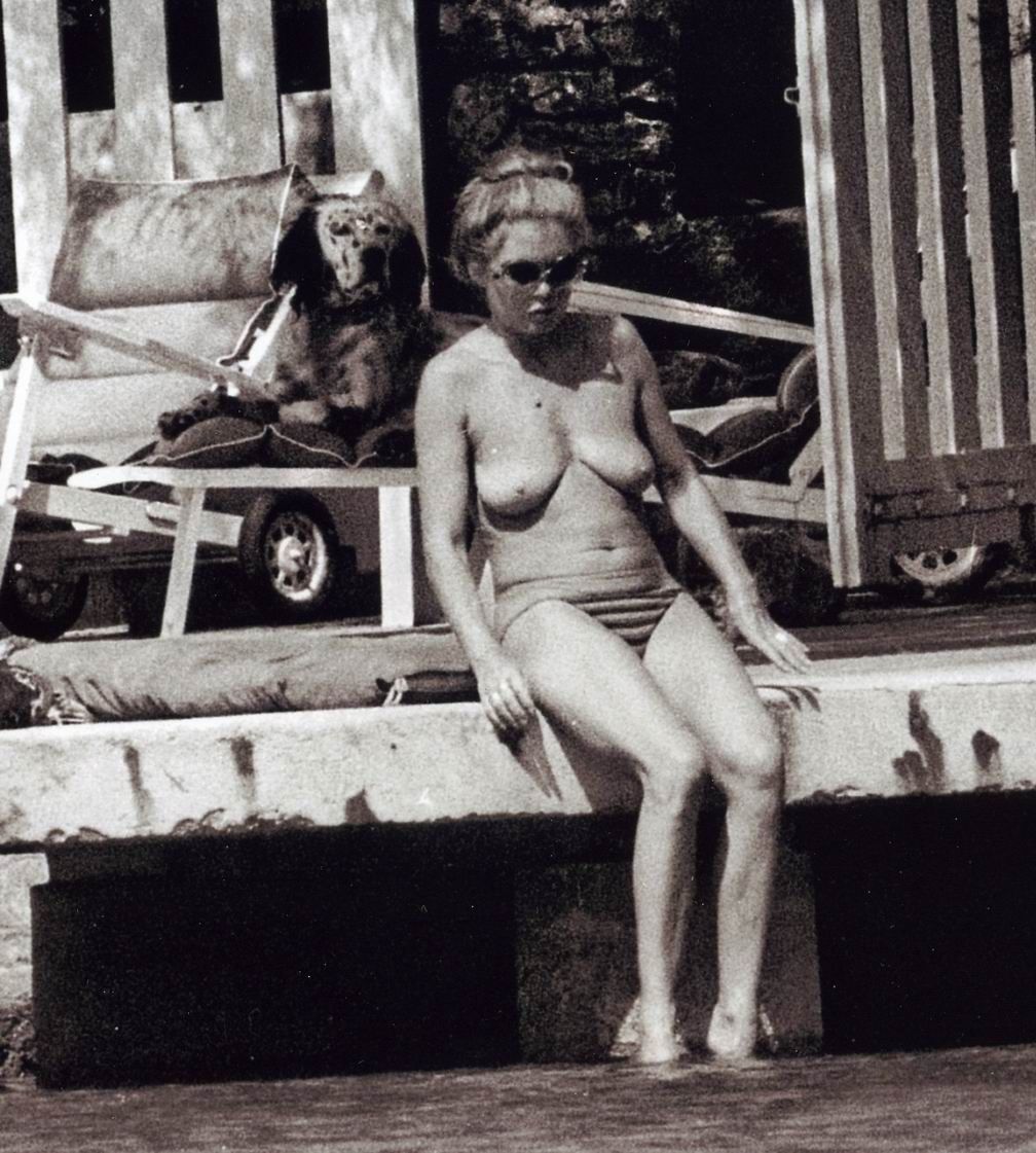 Плейбой 1973 Брижит Бардо