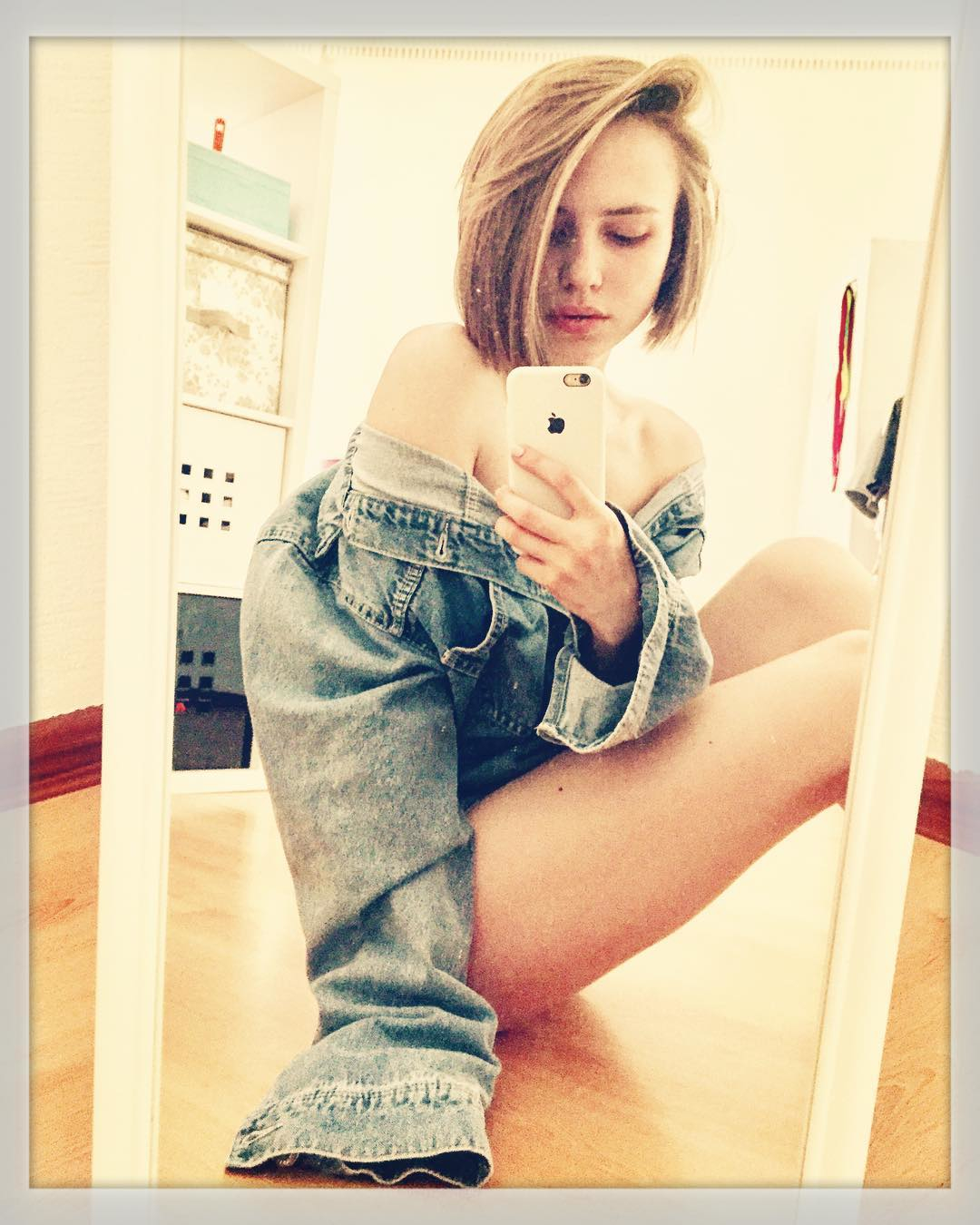 Яна Енжаева feet