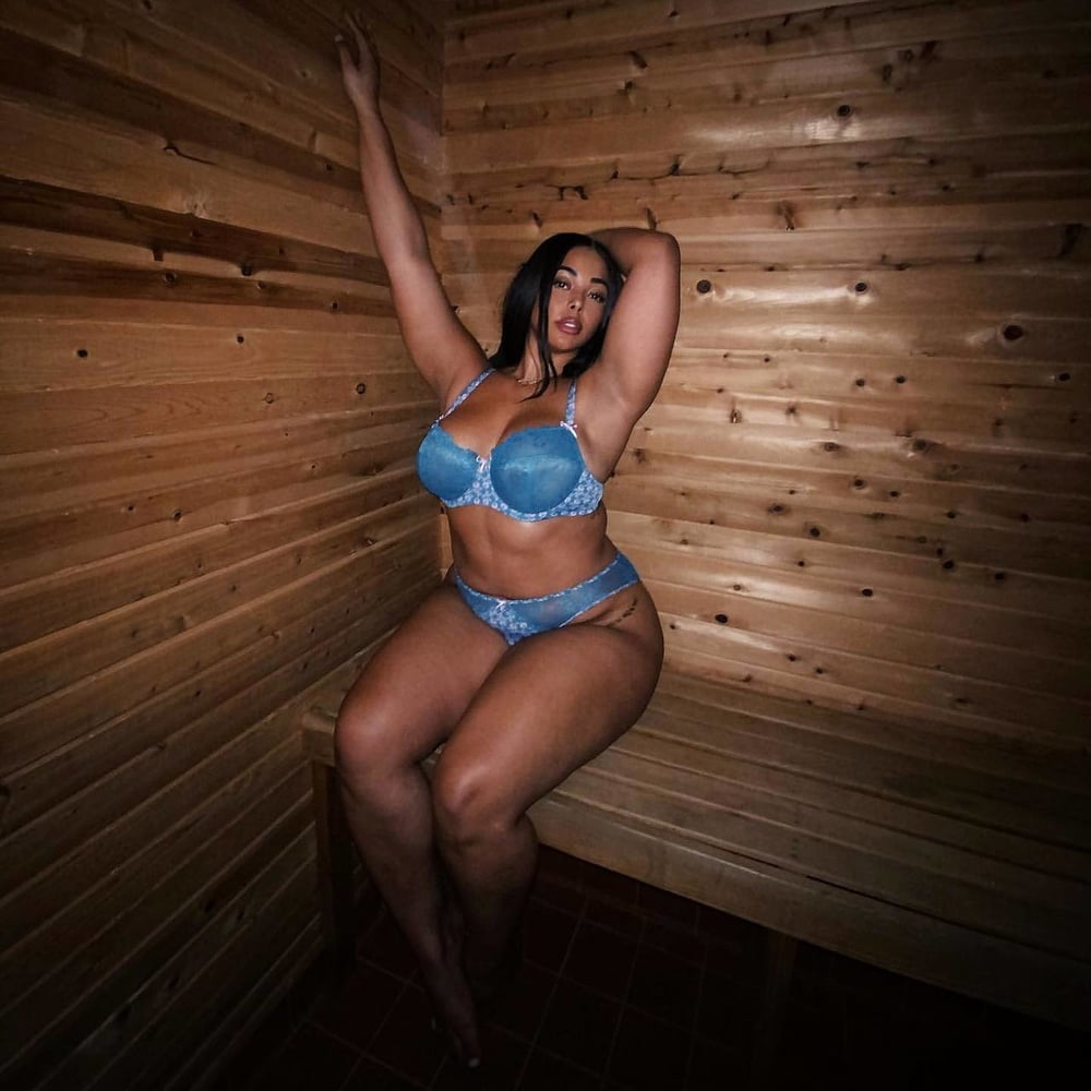 Ария Джованни модель сайз плюс