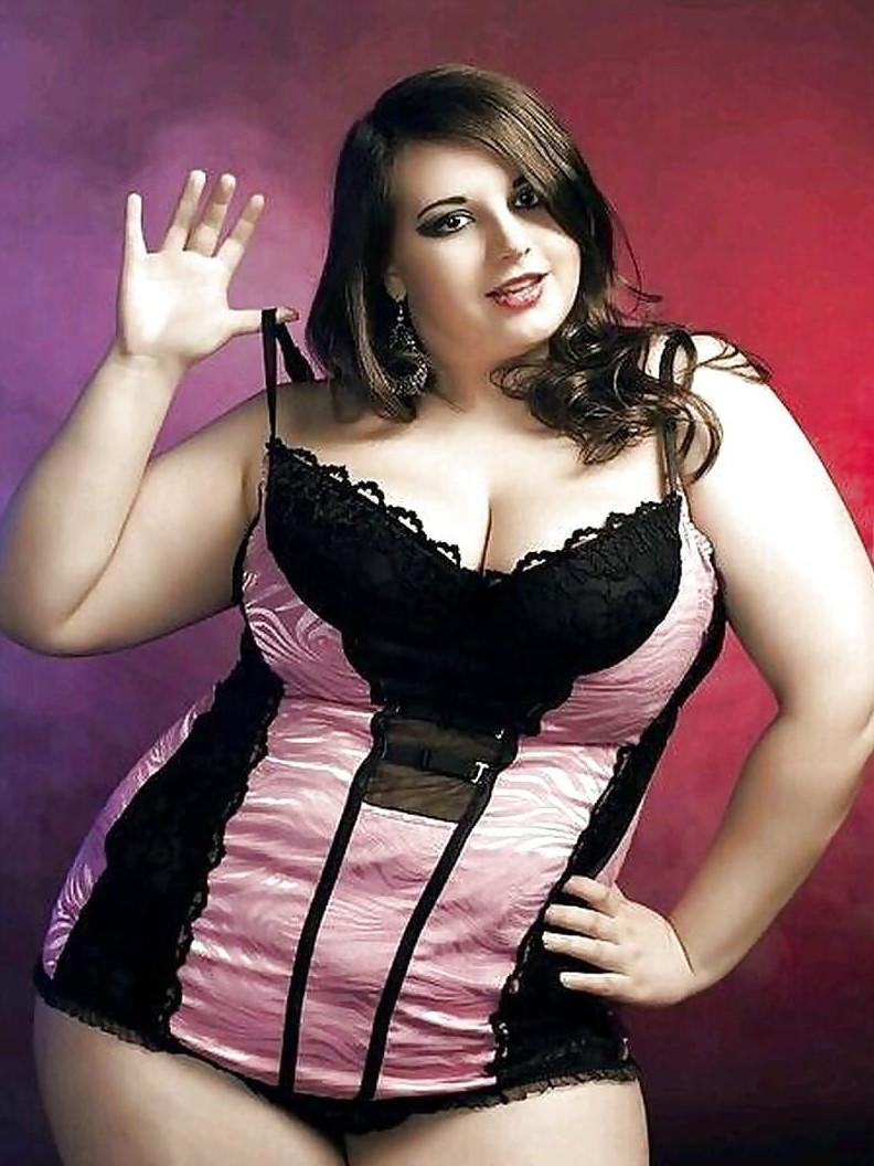 Таллулах Мун в бикини