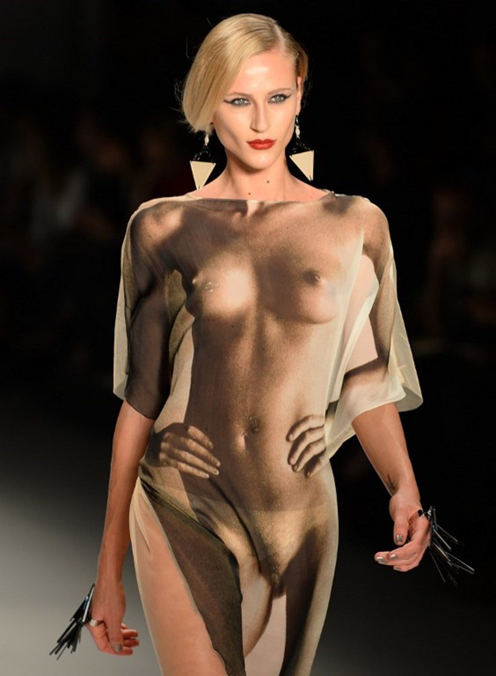 Алана Кузнецова грудь nude Catwalk