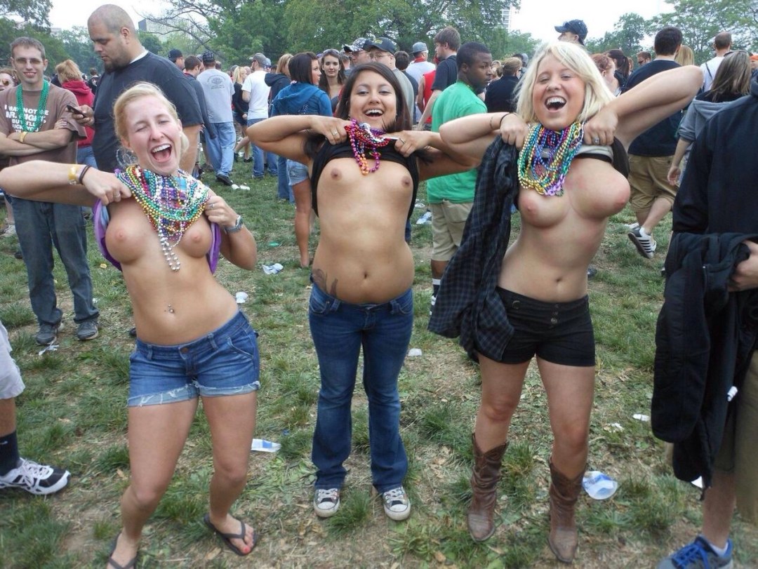 Школьницу оттрахали на улице