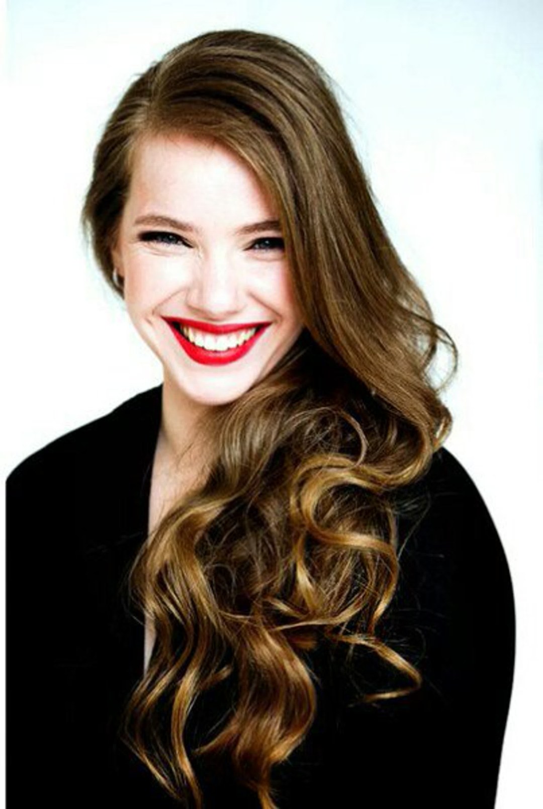 Актриса Дарья Циберкина в купальнике