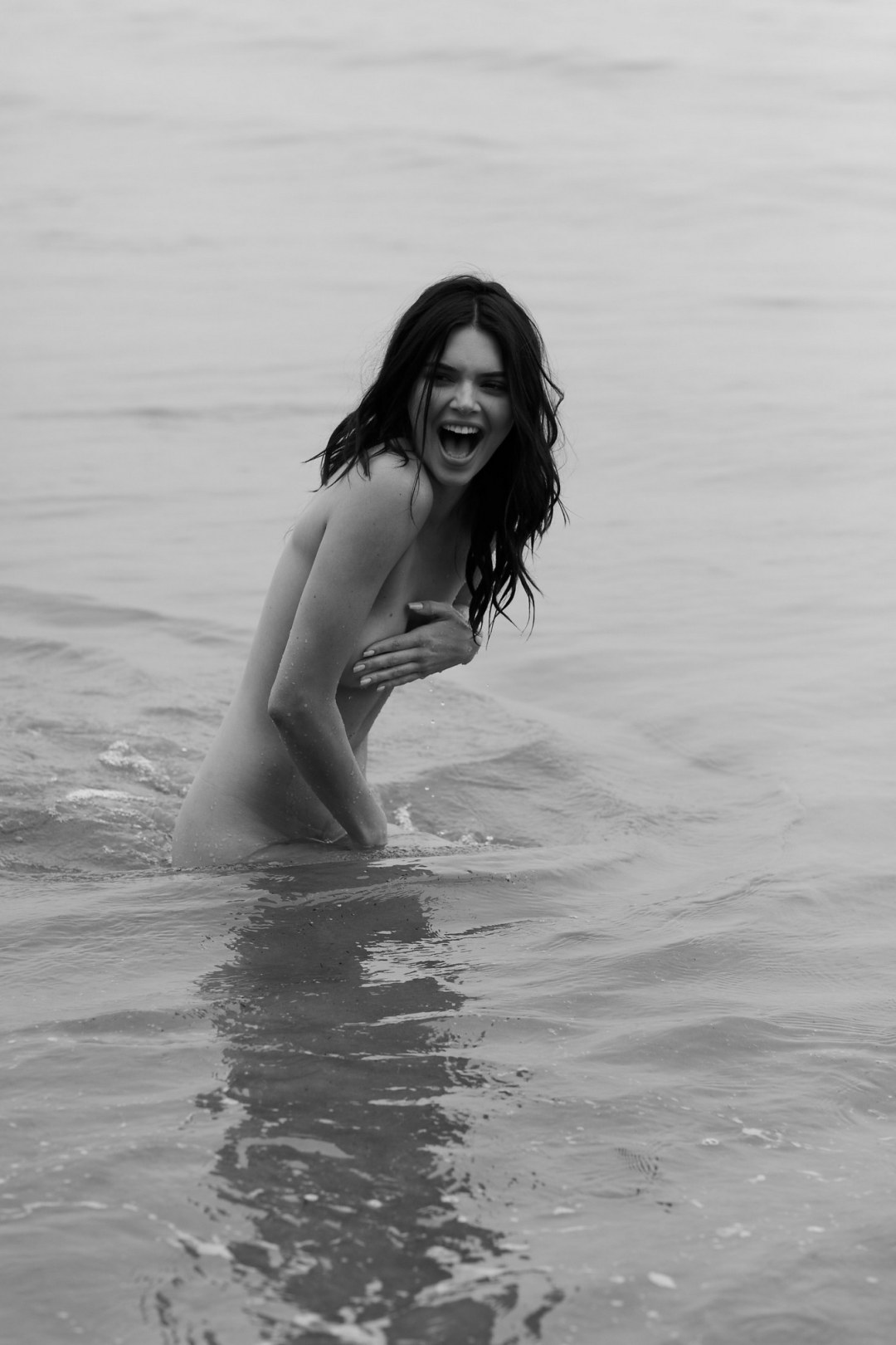 Кендалл Дженнер на лошади ню