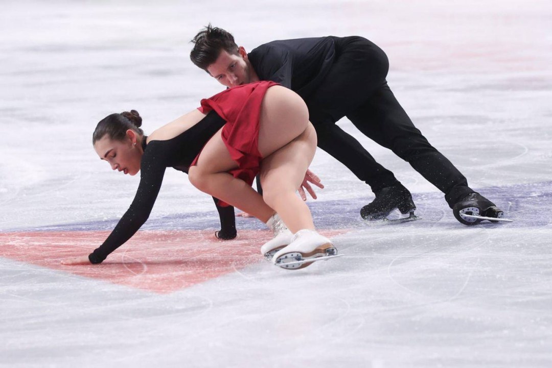 Эротические снимки фигуристов