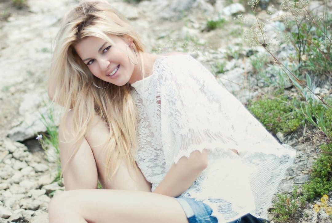 Модель Полина Логунова