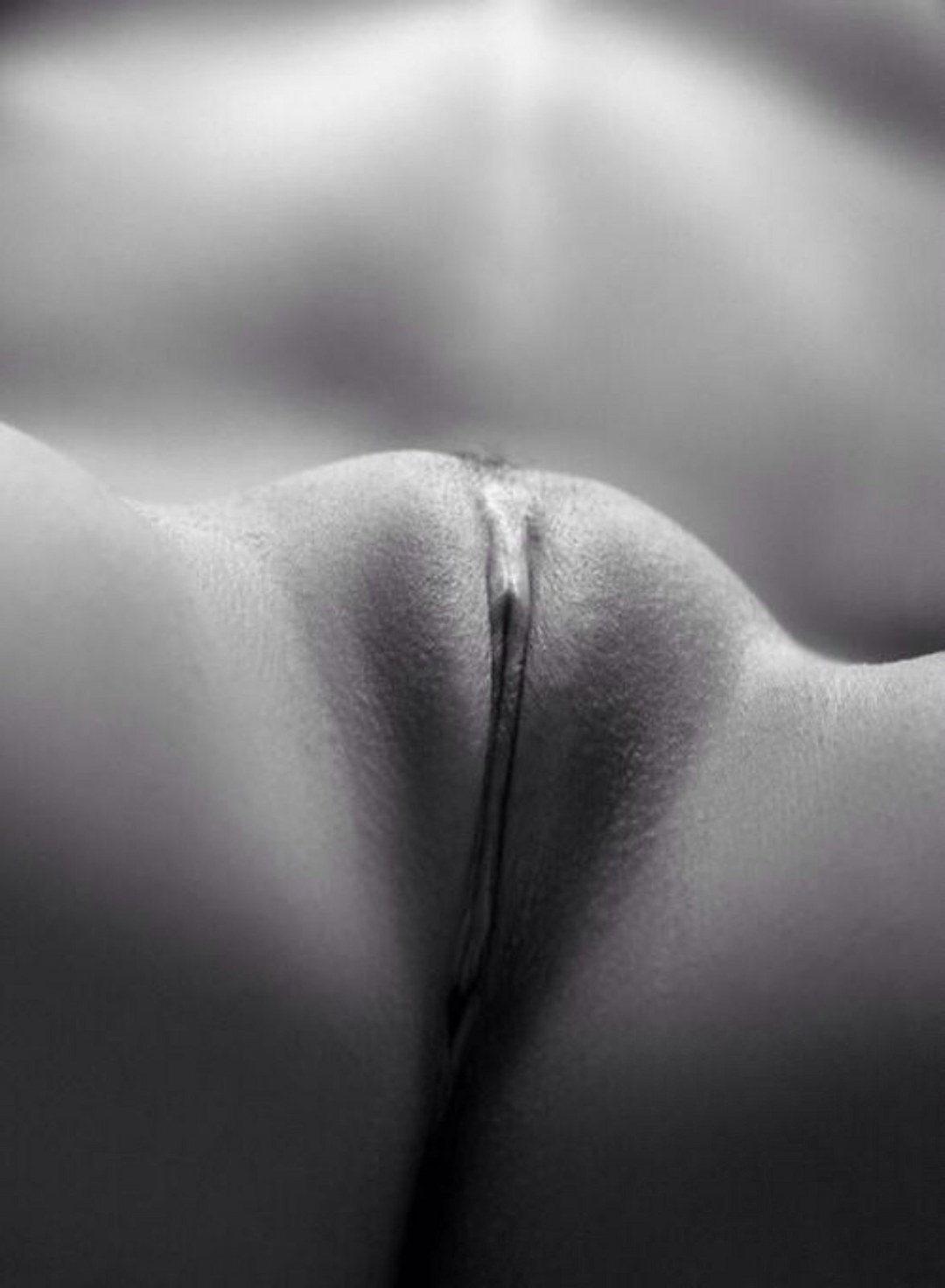 Маленький выпуклый лобок