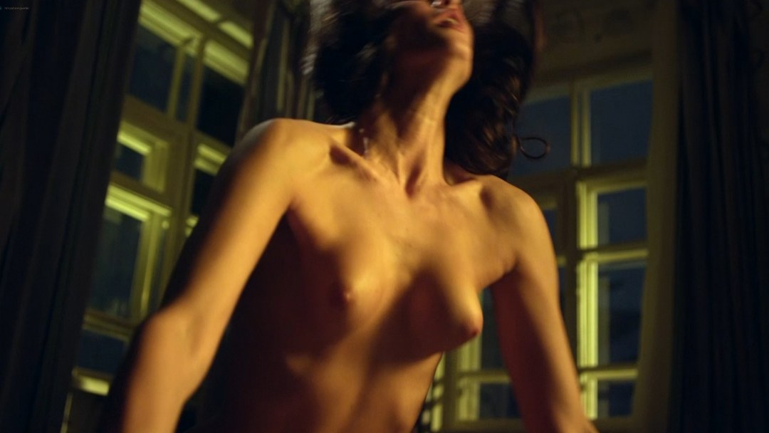 Екатерина Андреева в купальнике жара