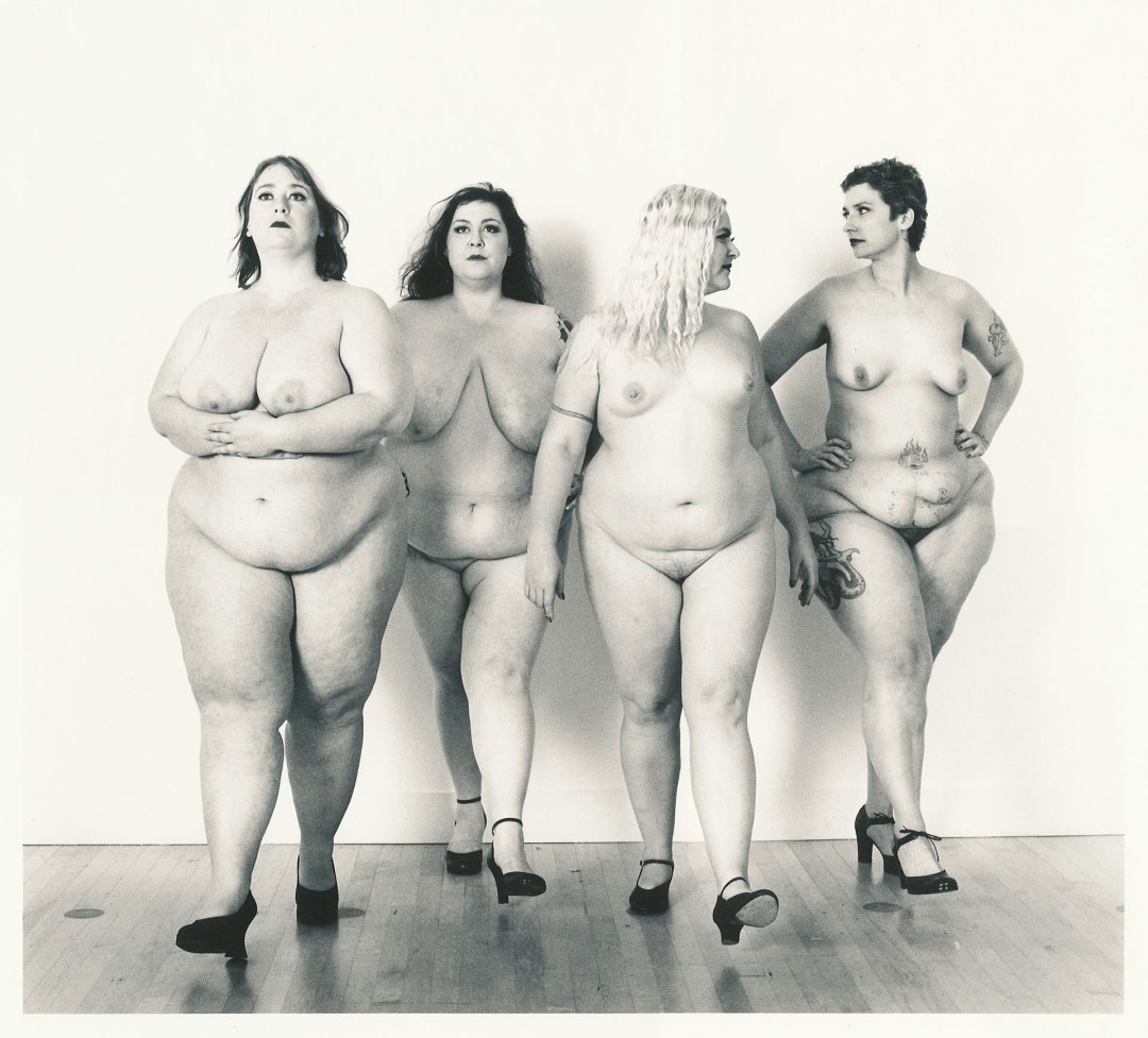 Модель плюс сайз Лондон Эндрюс nude