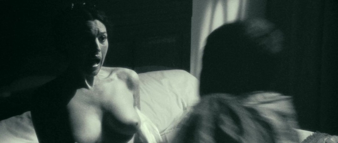 Моника Белуччи в молодости nude