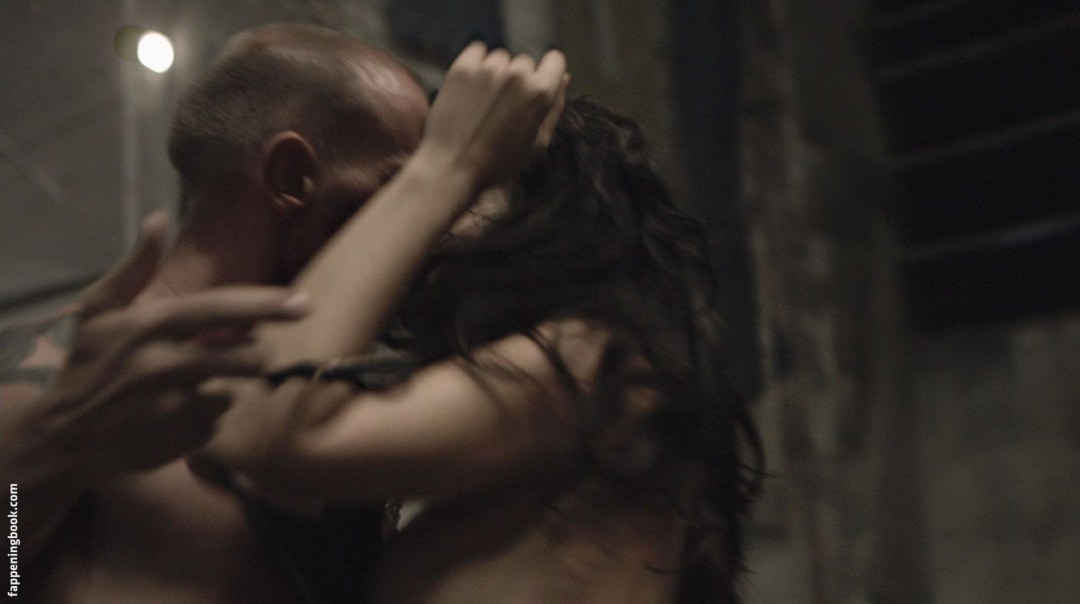 Cassie Clare Смертельная гонка sex