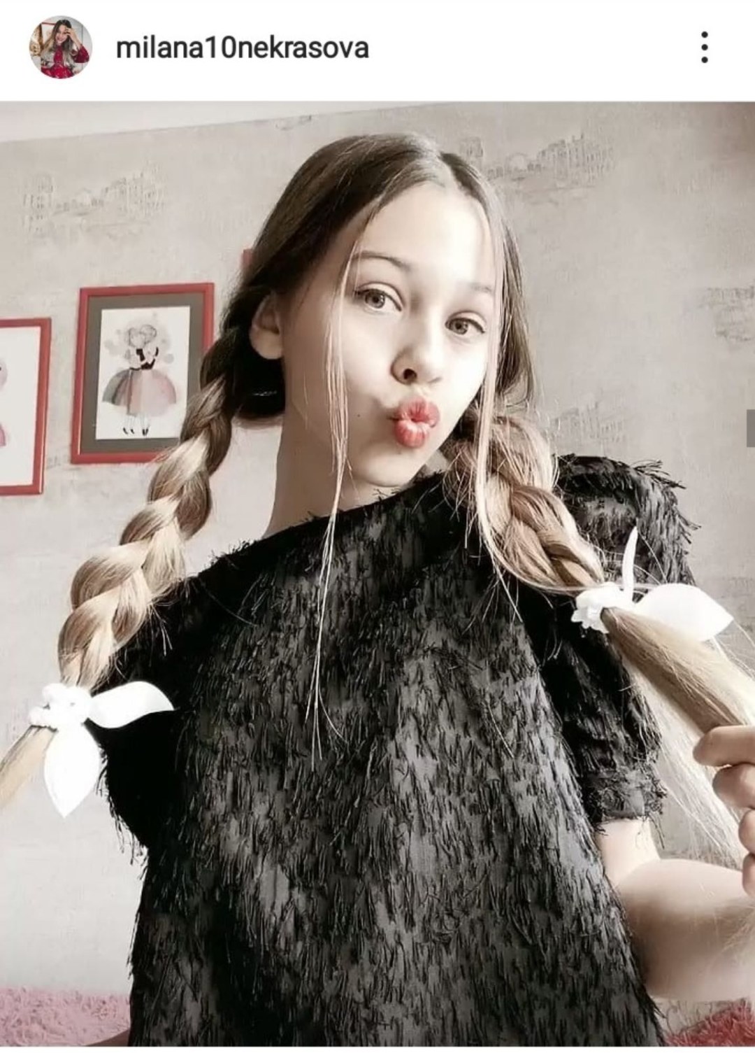 Голая Милана Сахметова