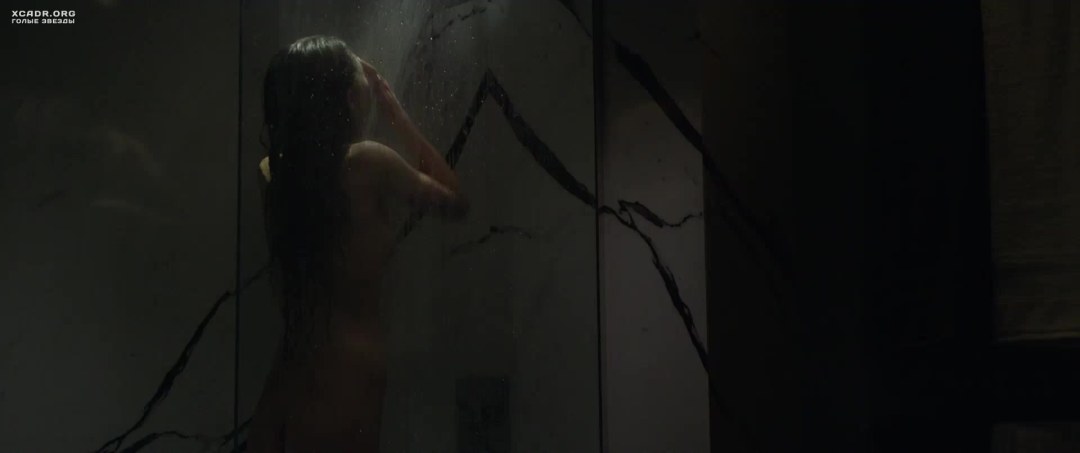 India Eisley темное зеркало голая