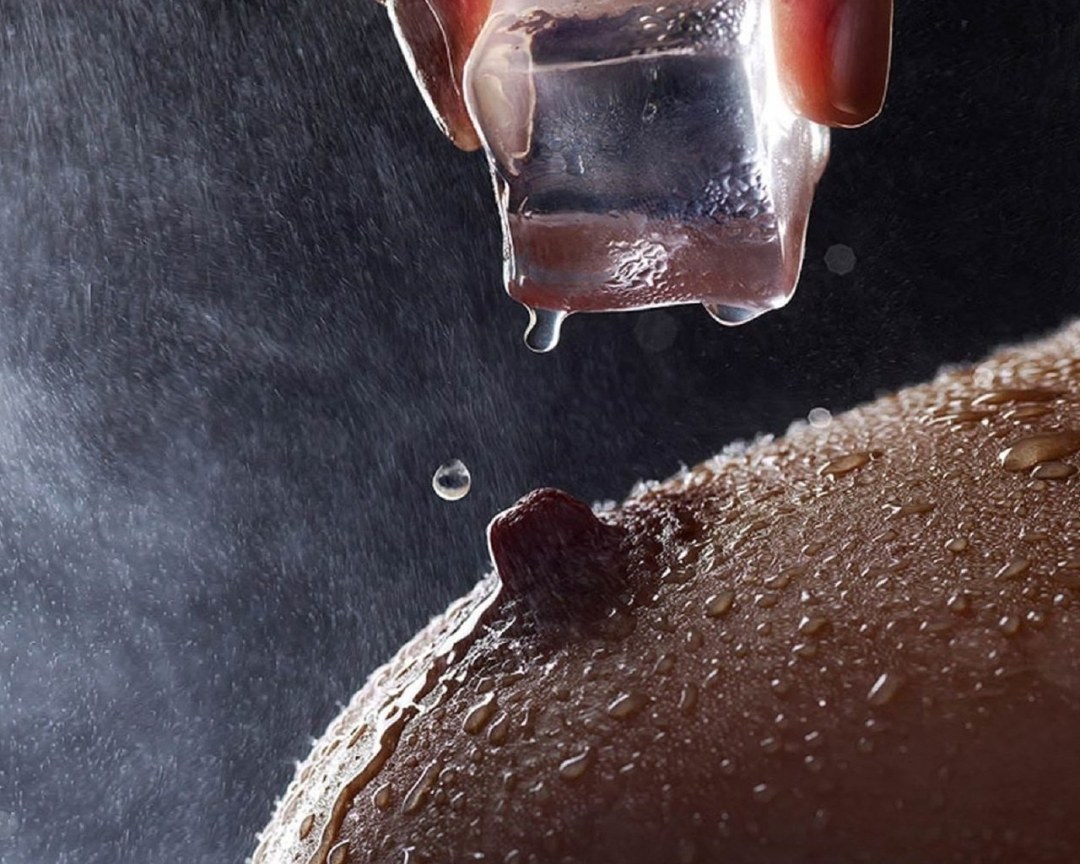 Льдом по соску