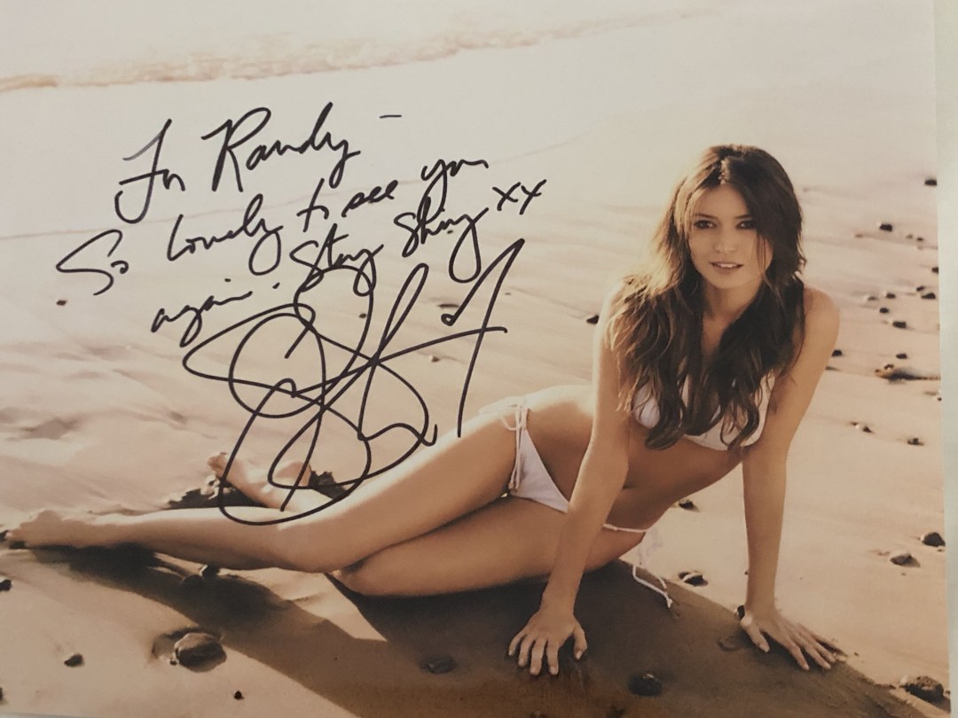 Тереза Палмер пастельных сцены