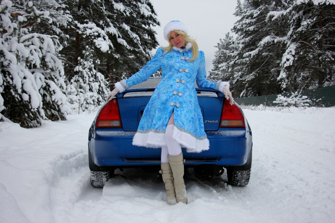 Снегурочка на машине