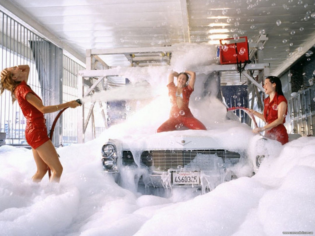 Авто девушка застряла в снегу