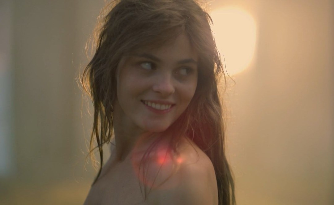 Ангелина Просветова ню