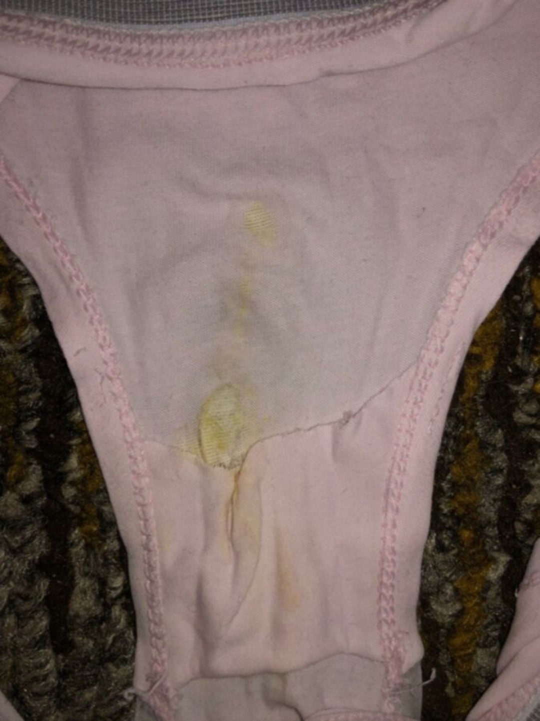 Нашел женские трусы