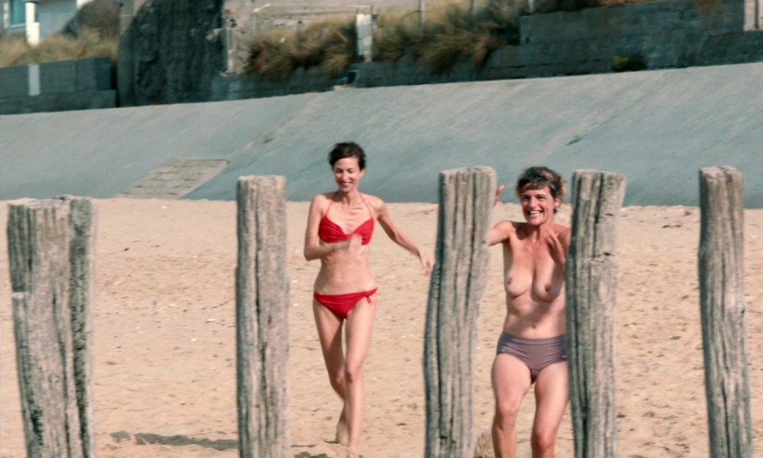 Кэти Бейкер Эдвард руки