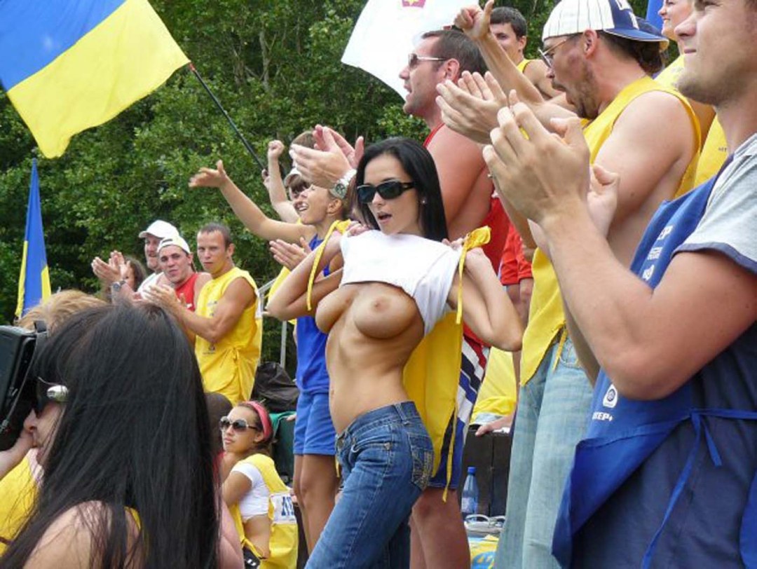 Украинские девушки топлесс
